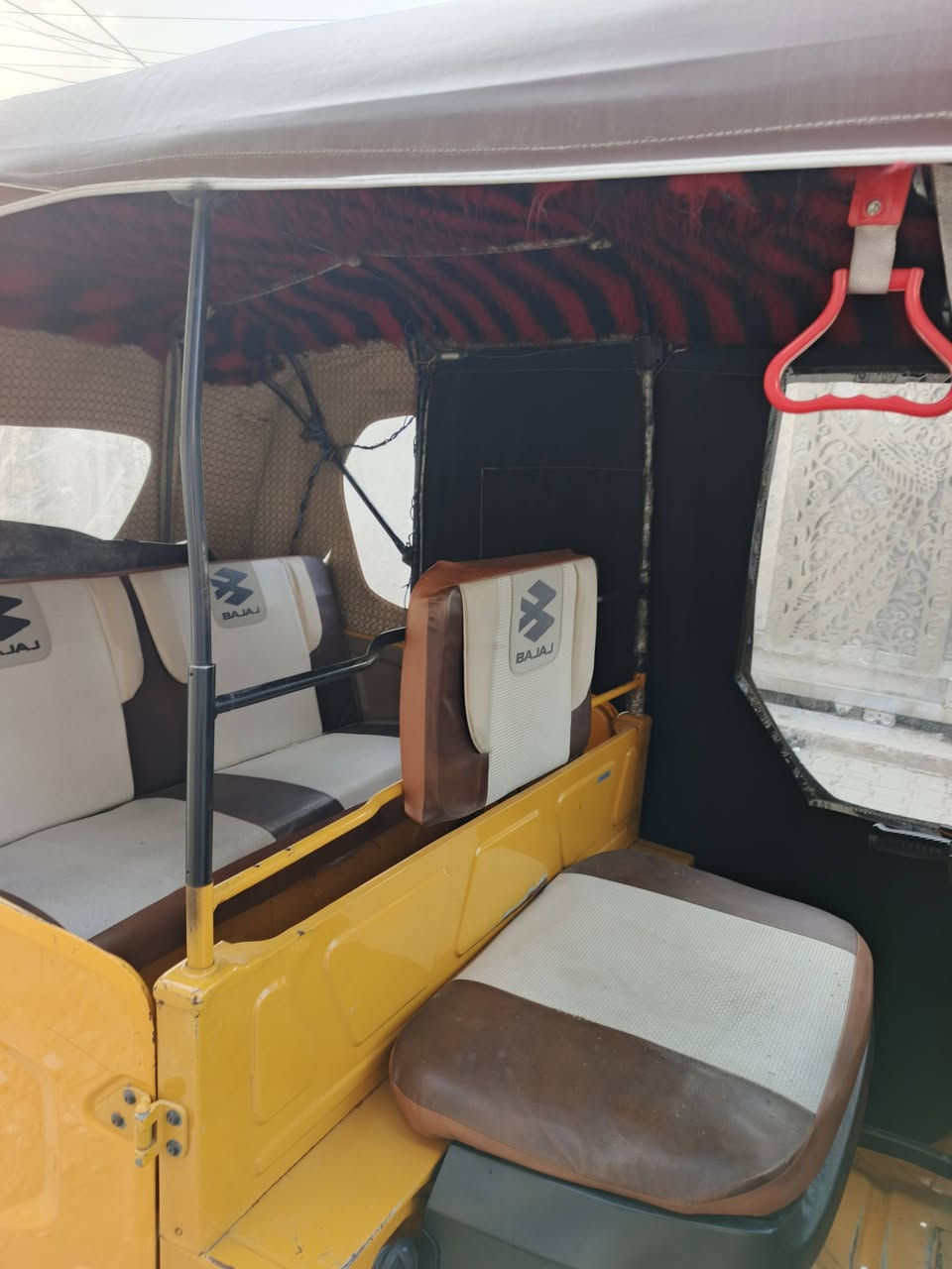 سلام عليكم تكتك ,2021 وراق نضيفه مال جناي بيه خيس بس دوس مكاني بغداد زعفرانيه سعر ٧رقم ***********
