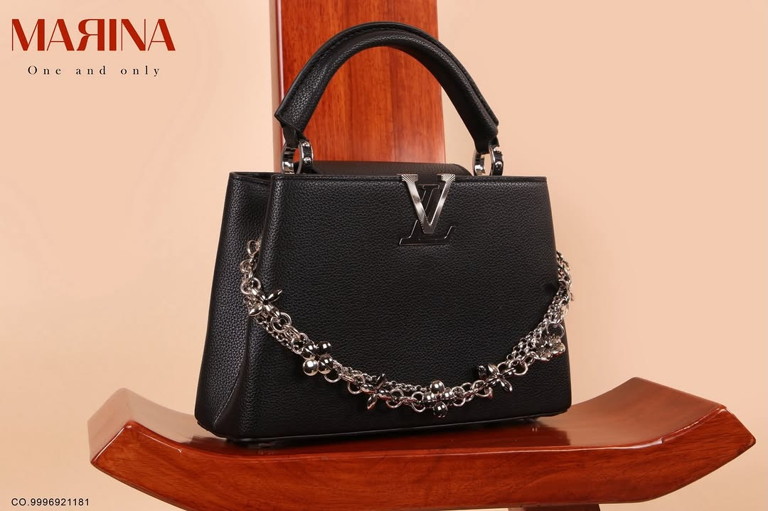 MARINA..
توفر لكِ كولكشن من الحقائب 👜
 مصممه بأحدث الدزاينات ذات الكوالتي العالي 
قياسات الحقيبه 
ارتفاع 17 CM
عرض26CM
✨ القطع مضمونه وقابلة للتبديل إذا كان بها خلل مصنعي
متوفر توصيل بغداد وجميع المحافظات 
كلفة التوصيل 5000 
يمكنكم التواصل عن طريق  الرقم الخاص بالشركه :-7712
اختاري أناقتك من مارينا🌹⁩⁩⁩


**إذا كنت صاحب هذا الإعلان وتريد حذفه لأي سبب، رجاءا أرسل رسالة إلى الدعم الفني**