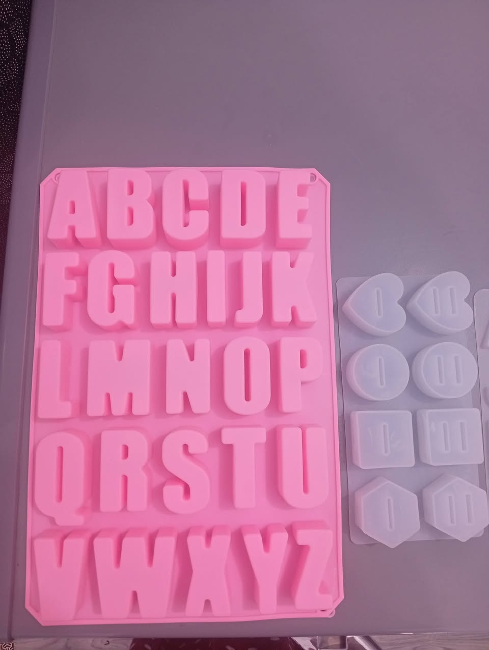 مرحبا
عندي قوالب حجر وتنفع للشمع وبكج ريزن القوالب أكثرها جديد مامستعمل والبعض إستعمال قليل بسعر مناسب جداً.


**إذا كنت صاحب هذا الإعلان وتريد حذفه لأي سبب، رجاءا أرسل رسالة إلى الدعم الفني**