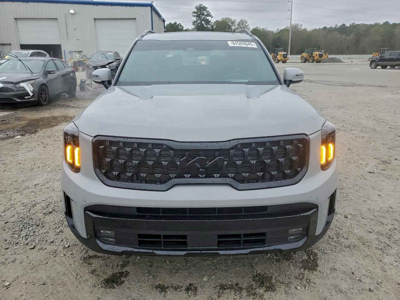 سعر السيارة : يحدد في المزاد 
نوع السيارة : KIA Telluride / كيا تيلورايد 
الموديل : 2025 
 تاريخ المزاد: الاثنين 12 يناير 2
لتواصل 
*********** صادق 
*********** باسم
