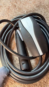 شاحن 32 اصلي 07704909590