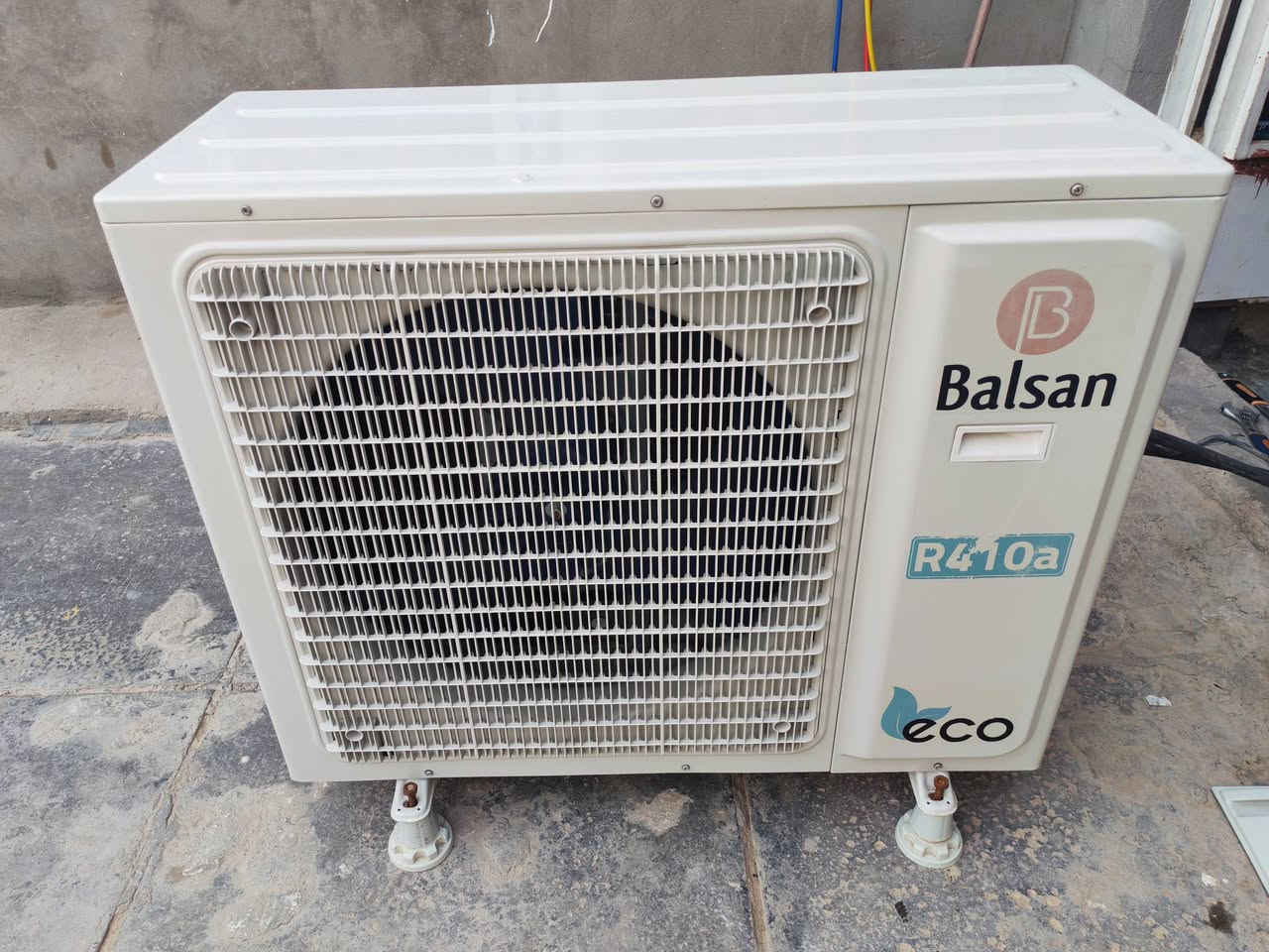 سبلت بلسان 3طن غازهR410جديد ستعمال قليل جداً جهاز كلش نضيف بلادي عل شرط تفاصيل اتصال او واتساب فقط ***********
