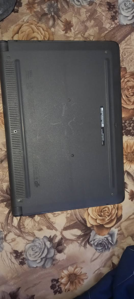 حاسبه DELL للبيع
معوزه بس شاشه
نضافه فول ١٠٠%
والشحنه مالته الاصليه البلاد
وصارلي شهرين من مشتري الحاسبه 
السعر ٥٠ قفل واني خاسر بيه على هاذه السعر 
للستفسار مراسله على الصفحه


**إذا كنت صاحب هذا الإعلان وتريد حذفه لأي سبب، رجاءا أرسل رسالة إلى الدعم الفني**