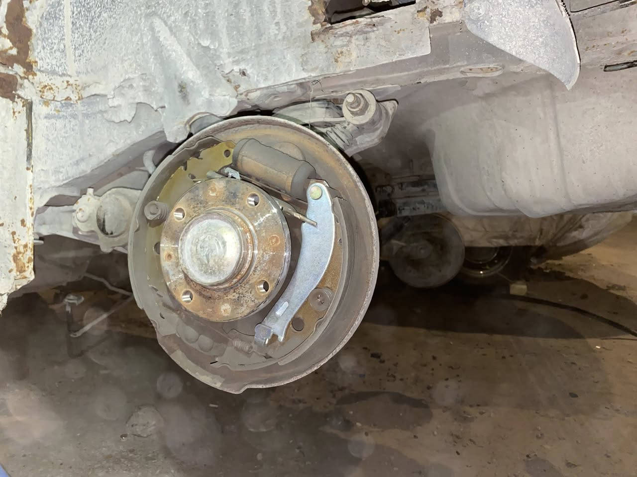 غراض سمند للبيع المكان نجف لاستفسار اتصل عل رقم ***********
عربانه خلفيه جديده 
ضفيره سمند كامله 
مشط استرين 
كشنات خلفيه
دشبول خلفي 
فرس 
اذراع استيرن
اسطاب اكسن يمنه يسره
افلنجات اماميه
طبلات مالت مقدم 
فريز تبريد كامل هوه والقاعده والفان كامل
