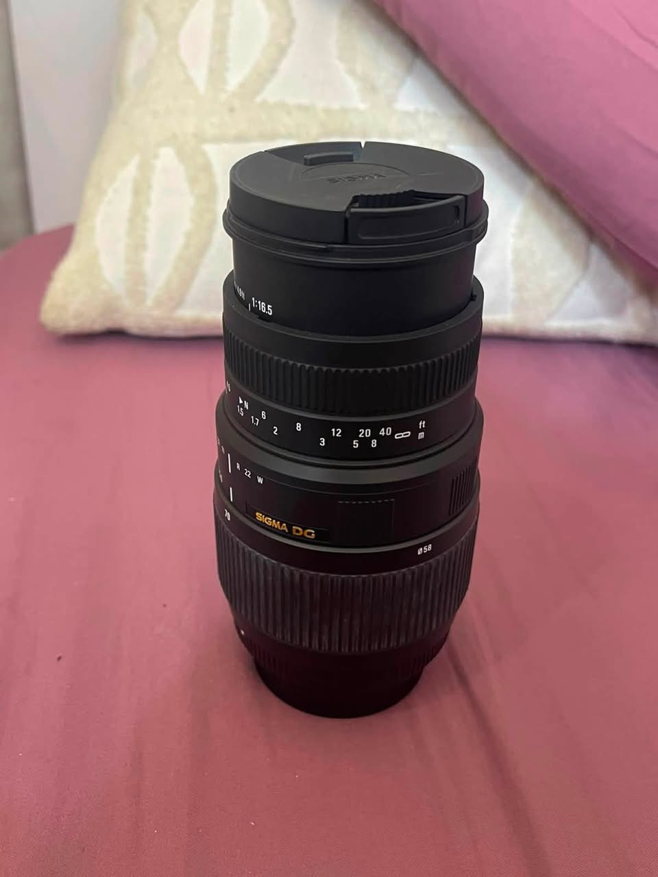 للبيع عدسة Sigma 70-300mm f/4-5.6 DG Macro (nikon  Mount) 📸
* مناسبة لكاميرات نيكون  DSLR
* زوم 70-300mm
* فتحة عدسة f/4-5.6
* Macro
* بحالة جيدة وشغالة بصورة ممتازة

للاستفسار مراسلة خاص.


**إذا كنت صاحب هذا الإعلان وتريد حذفه لأي سبب، رجاءا أرسل رسالة إلى الدعم الفني**
