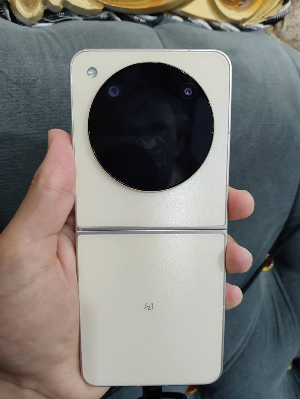 اخوان جهاز نوبيا فلب القابل لطي جهاز مفول بمعنئ الكلمة كامره شحن العاب 60فريم مراوس بهونر 400


**إذا كنت صاحب هذا الإعلان وتريد حذفه لأي سبب، رجاءا أرسل رسالة إلى الدعم الفني**