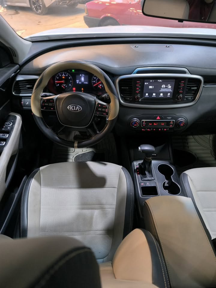 �
🚘 للبيع كيا سورنتو
📅 موديل 2019
🔢 رقم بغداد
⚙️ محرك 6 سلندر
👨‍👩‍👧‍👦 7 راكب
🇺🇸 وارد أمريكي
🛠️ حادثة جاملغ ونص البنيد

📍 مكان السيارة: بابل
💰 السعر: 175

📞 للاستفسار:
***********
***********
