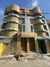 بناية للبيع • ١٠٠م • طابو أصلي