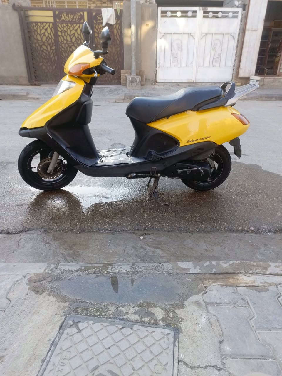 سلام عليكم درجة سبيسي ياباني كفرات اصلي ناعمه قفل ستيرن خير من الله بل مشي كلشي ماناقصه دك سلف وطلع مجفته اصلي مرة واحدة سعر500 وبيه مجال مكاني زين القوس شارع المله رقمي ***********
