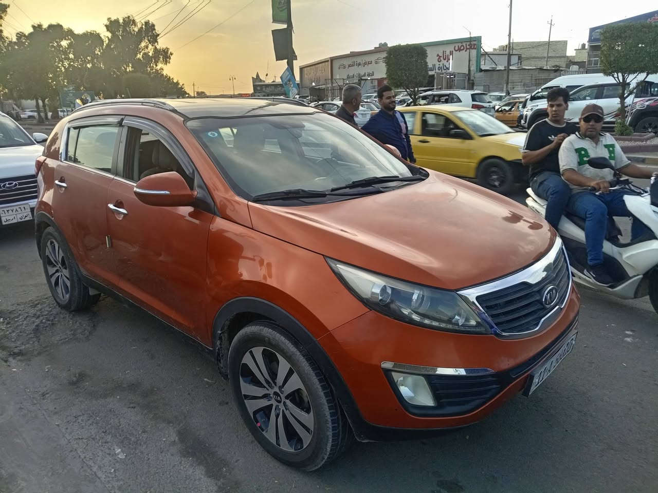 سبورتج ١٢ خليجي محرك ٢٤٠٠ دوش كير اوتو السيارة جاهزة عده تبريدها مرة يشتغل مرة لا يبوخ يعني عاطل صدر جديد تخم تاير نظيف السيارة بسمي تحويل مباشر السعر ١٣٠
ابيع ١٢٠ ال١٠ أوراق انزلهن للتبريد والبوليش كير ومحرك مكفولات قفلها ١٢٠ لاتعامل
*********** هذا رقمي السيارة مكانها بغداد بالزعفرانية
