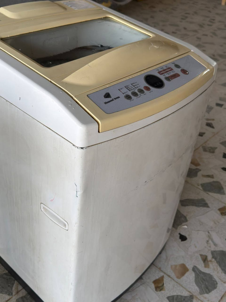 غساله اوتمتيك للبيع شغاله ع شرط السعر 150 سمسونك

التصال ع رقم *********** النجف, العراق
