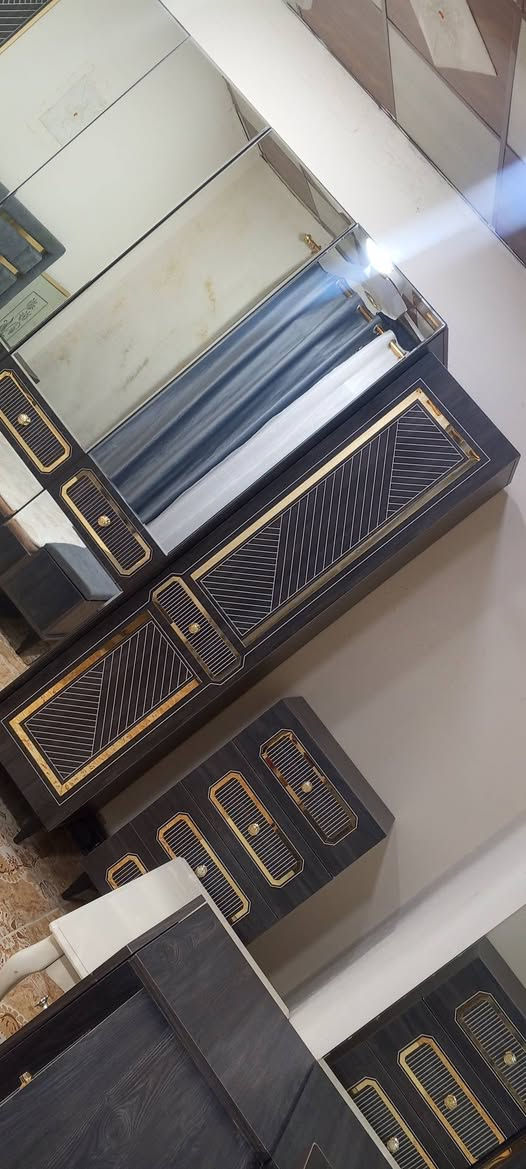 غرفه 9 قطع لوك مال بيت سعره 850 بي مجال بسيط 

***********
