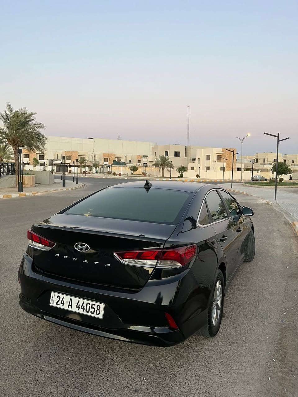 السلام عليكم
للبيع او المراوس 

سوناتا 2018 امريكي 

ضرر خلفي مثل مموضح بالصور 

البچم كبس 

مكينة 2400 GDI

كير 6 نمر AT 

3 مودات قيادة ايكو وسبورت وعادي

ماشية حاليا ٨٢ الف ميل قابلة للزيادة

السعر 132 وبيها مجال 

مكان السيارة تكريت 
***********
