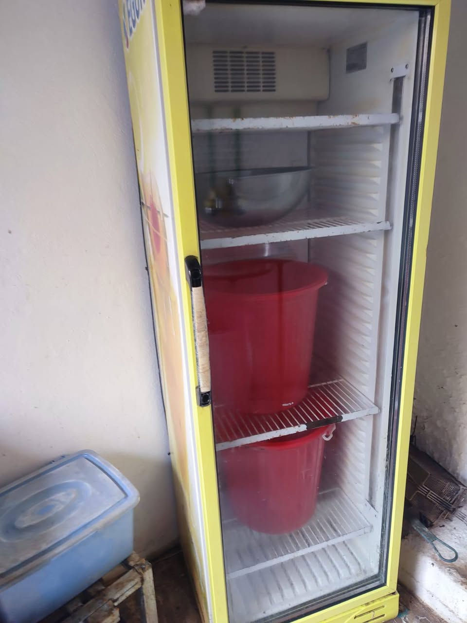 أغراض مطعم للبيع استفسار***********
