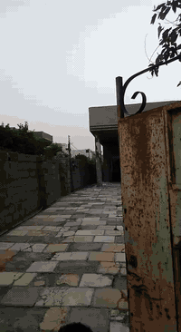 سلام عليكم بيت مساحتة 560 رسمي واقع حال 630 ملك صرف زراعي البيت يحتوي على 3 غرف نوم واحدة من غرف النوم نضام سويت +غرفة خطار كلش كبيرة+صالة كبيرة+مطبخ+مخزن في المطبخ+صحيات داخل البيت وخارج البيت+كراج يتسع 4 سيارات+واجهة البيت 17 متر ونص+نزال البيت 36 متر
ملاحظة:كاشي البيت تعبان
الموقع المدائن حي الجمعية شارع الأطباء يبعد عن الأمام سلمان المحمدي 3 دقائق
للأستفسار الأتصال على الرقم
***********
