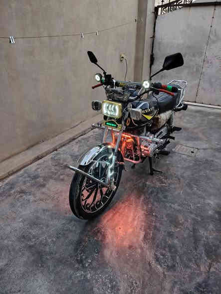 السلام عليكم يتوفر دراجه سافين موديل 2024 البيع سعر 700 الف الرقم *********** العنوان كركوك سكانيان
