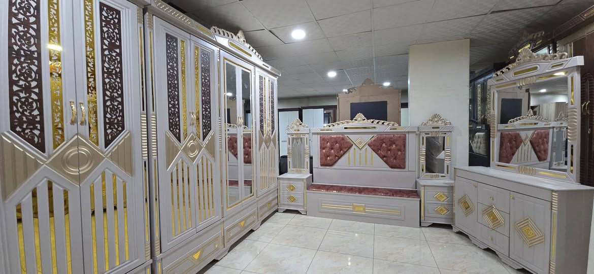 👑غرفه نوم  الملكيه 🌷
#الغرفة_مؤلفة من: 
10 مليون ❤️❤️❤️
✅ خزانه 6 ابواب فتح مع خزانه بابين اضافيه  غماقة خارجية55 سم_
✅تخت مجوز صندوق
✅ كمدينة عدد2 / مع تاج
✅ بيرو 3دروج مع بابين +
✅
قواعد خشب شوح


**إذا كنت صاحب هذا الإعلان وتريد حذفه لأي سبب، رجاءا أرسل رسالة إلى الدعم الفني**