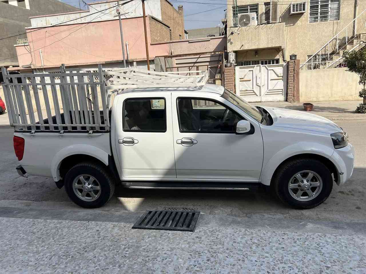 السلام عليكم Great Wall موديل 2023
سيارة جاهزه مال جناي ماشيه 24 الف كيلو
سياره كلش قويه ورزنه واقتصاديه بالوقود
بيها صبغ نص باب ونص جاملغ 
بصمه وسويج محركها 2400 
السعر 125$ 
للأستفسار ***********
متواجد واتساب واتصال
