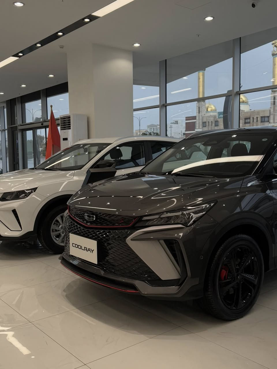 حاليًا نعيش واحدة من أفضل الأوقات لشراء سيارات جيلي، والسبب واضح وبالأرقام 👇
🔹 جميع أسعار السيارات تُحتسب بالدينار العراقي
🔹 في المقابل، سعر الدولار مقابل الدينار في ارتفاع مستمر

📊 مثال بسيط للتوضيح:

🔸 قبل شهر:
 • 100 دولار = 142,000 دينار
 • سعر Emgrand GS كان تقريبًا 12,300 دولار

🔸 الآن:
 • 100 دولار = 154,000 دينار
 • السعر ما زال ثابتًا عند 17,500,000 دينار
 • أي ما يعادل تقريبًا 14,000 دولار

✅ النتيجة؟
إذا اشتريت السيارة الآن، فأنت فعليًا وفّرت حوالي 700 دولار خلال أقل من شهر واحد 💰🔥

⏳ الأسعار بالدينار ثابتة، لكن الدولار غير مستقر
📈 كلما ارتفع الدولار، زادت استفادتك كمشتري

👉 نصيحة صادقة:
إذا كنت تفكر بالشراء، الآن هو الوقت المثالي قبل أي تعديل 
محتمل بالأسعار.

لأي استفسارات أو أسئلة بخصوص سيارات جيلي، لا تترددوا بالتواصل مع معرض جيلي في السليمانية.

📞 الهاتف: ***********
📍 الموقع: السليمانية، شارع الستين، مقابل فاميلي مول

بالتوفيق للجميع، وقيادة آمنة 🚘✨
