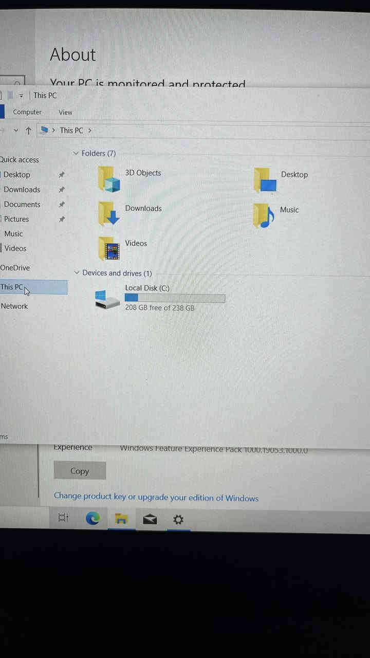 لابتوب لينوفو للبيع المواصفات:
1.كوري i5
2. الجيل الثامن
3. رام 8
4.كرت شاشه داخلي
5.الهارد ssd
6. المساحه 256
7. ويندوز 10 
8.مع شاحنه فقط
9.حجم الشاشه 12
12.لمس
11.النظافة 95% مثل ما موضح بالصوره
12.بي مشكله الكيبورد الدكم شويه ثكيله باللمس شغال كامل
السعر 180 وبي مجال المكان موصل كراج الشمال الرقم***********
