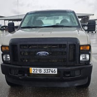 فۆرد  2008 گیڕ عادی  بەنزین  هیچ جێیەکی نەکراوەتەوە  هەموو گیانی بە شە...