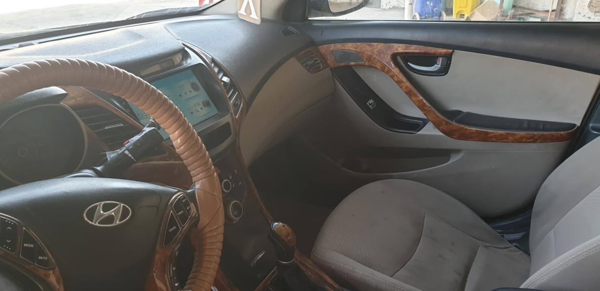 النترا موديل 15 مكينه 2000 حادثها جوملغ خلفي فقط بيع اومراوس ابخصوصي السعر 110 
***********
