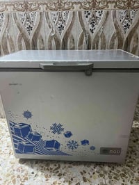 مجمدة • ٢٠٠