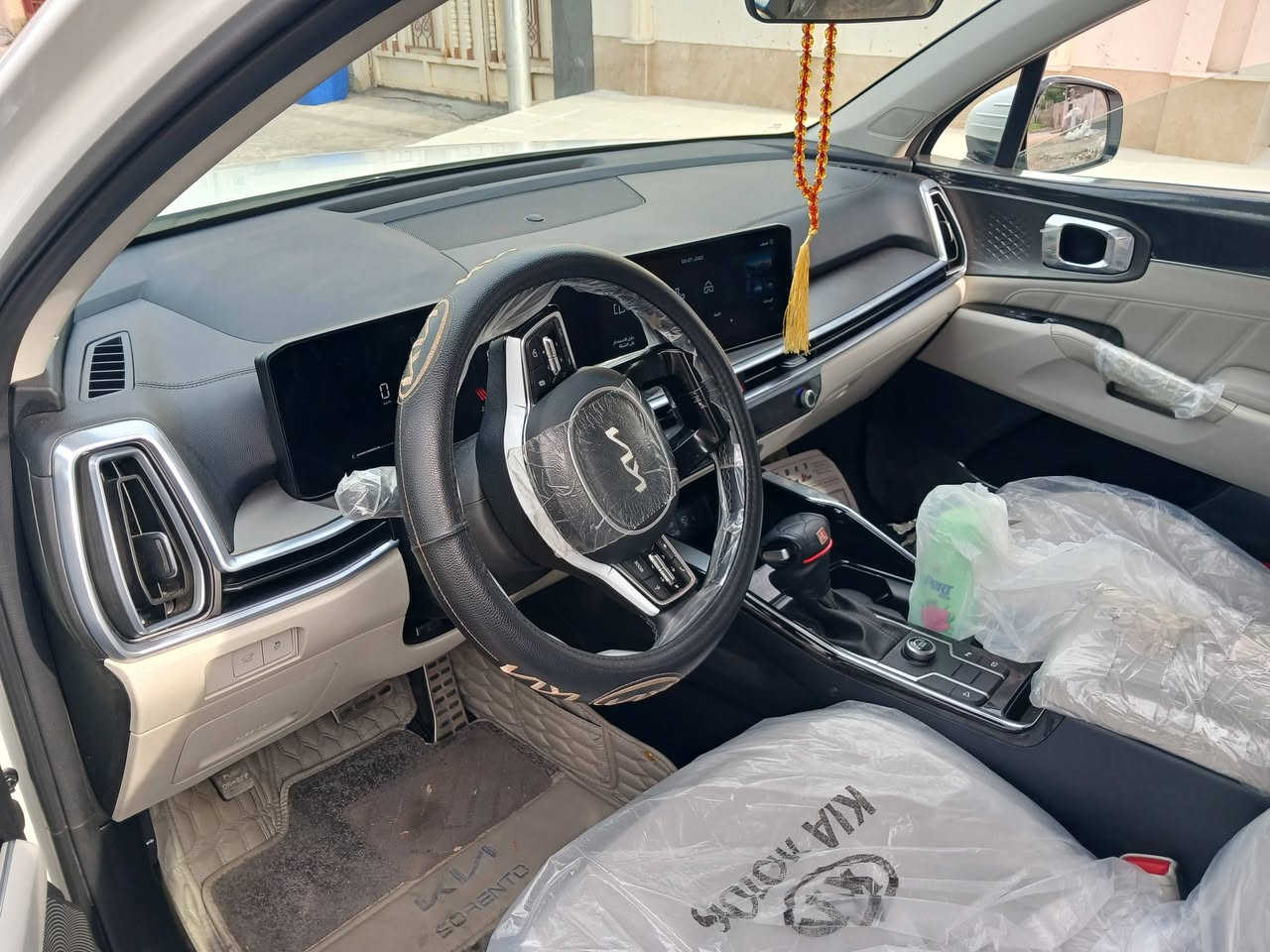 السلام عليكم 
سورنتو ٢٠٢٤ خليجي للبيع استلام الشركة الدولية ٤ سلندر مكينة ٢٥٠٠ مكفولة من جميع النواحي ماشية ١٩ الف وخاضعة لضمان الشركة للاتصال *********** السعر ٢٨٠$
