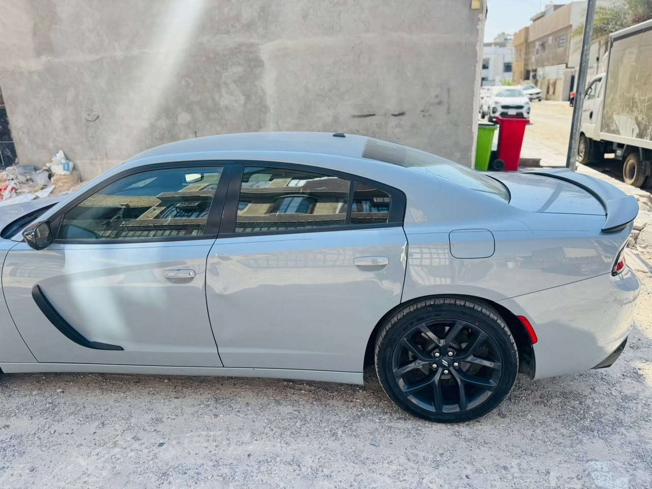 السلام عليكم
جارجر للبيع

الموديل 2021

ماشيه 61

الفئه sxt اللون سموك 
السيارة بدون ايرباك 

الرقم بغداد

السياره جاهزه مابيها اي نقص

الجاملغ مصلح نفسه وما مفتوح ع البارد

بيهة بارد بالباب خلف السائق 

وباقي ع ضربته كما موضح بالصوره

بيها منظومة زنون السيارة جاهزة مال بيت وخير من الله جديدة جدا

السعر ٢٣٩ بيها مجال بسيط

العنوان بغداد جميلة

السيارة باسمي تحويل مباشر

  

***********
