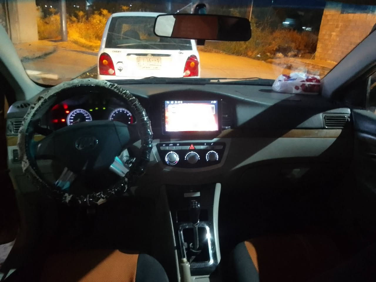 ليفان 620 كير عادي كير ومحرك شرط هيئة وغرامات صفر كابون مامسجل سيارة نظيفة شرط الوكالةوالتحويل سعرها 34 بيها مجال ***********
***********
