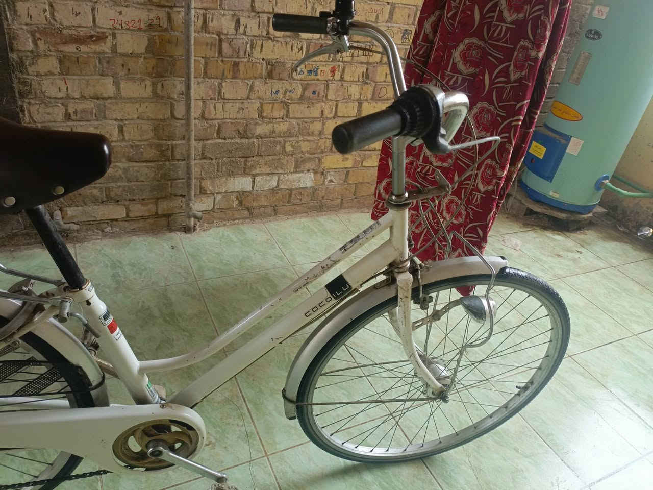 سلام عليكم بيسكل ياباني 27 كير وحساس خمس نضيف وخير من الله 70 وبي مجال


**إذا كنت صاحب هذا الإعلان وتريد حذفه لأي سبب، رجاءا أرسل رسالة إلى الدعم الفني**