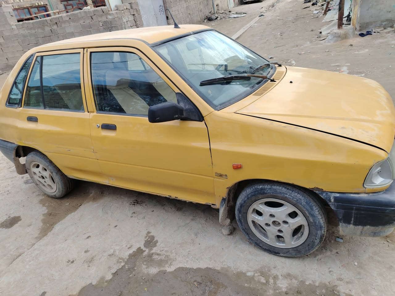 سايبه جلاق للبيع سعرهه مليونين 
مديل ١١ كوم حديد ***********
مكانهه نجف،
