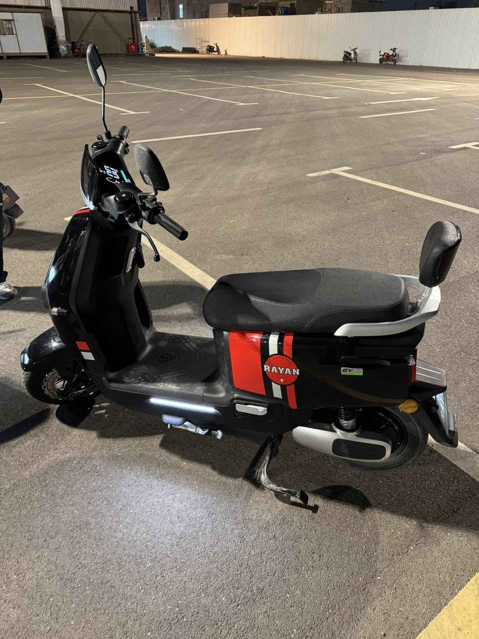 مكلف بالنشر ريان ام عيون غنيه عن التعريف مستخدمة 3 شهور حيل نظيفة ونشطة للبيع 800الف مكاني بغداد الرشاد

للاستفسار ***********
