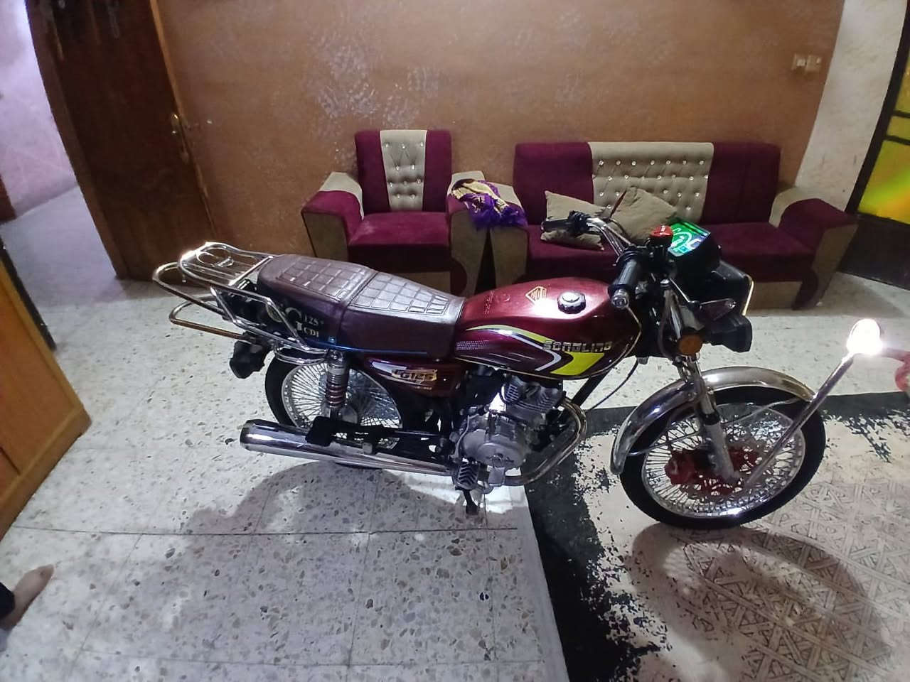 السلام عليكم دراجه أيراني  للبيع 2025دراجه بل جيس برغي ما ناقصها شلعه فول اشك الكاع بكاني بغداد فلكت سلمان باك قرب بسمايه السعر 750 وهاذ رقمي ***********
