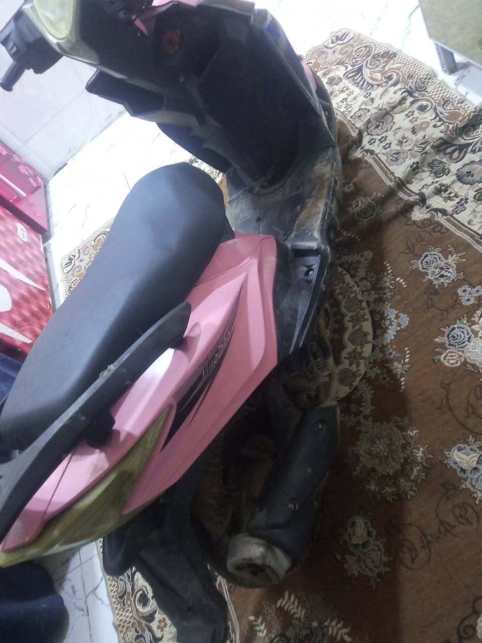 السلام عليكم دراجه سكنز للبيع نظيفه ما مفتوحه جاهزه من كل شيء لا تنقص لا توخر شرط الفحص السعر 300 وبيها مجال العنوان حله شارع 80 قرب الساده ابو خطه ***********
