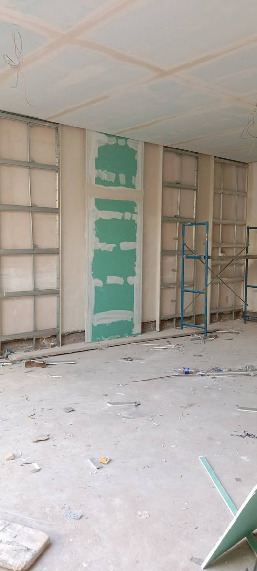 خلف جبس جبس بورد وسحبات متفرغ بالمتر او باليوميه ***********
