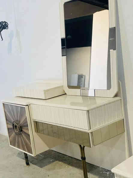 ژووری نوستنی تورکی  ١٩ وەرەقەی پێدراوە
حسابکە لۆکە
بۆ فرۆشتنەوە
نرخی 
١،٤٥٠،٠٠٠
سلێمانی
Whatsup
***********
