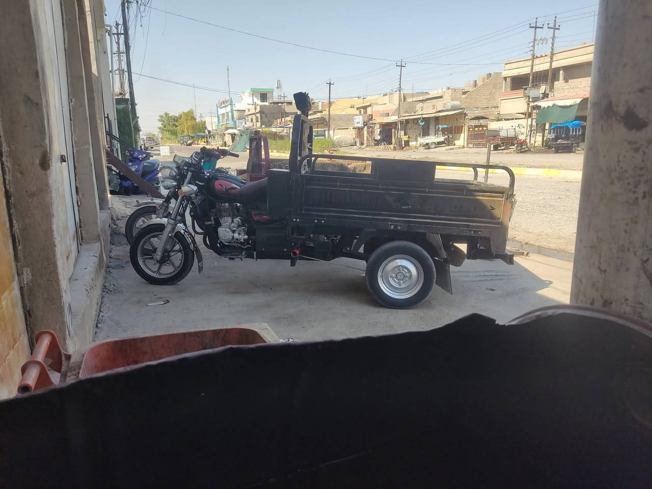 سلام عليكم عندي ستوته للبيع موديل 24 سعر مليونين و100 وبيها مجال ***********
