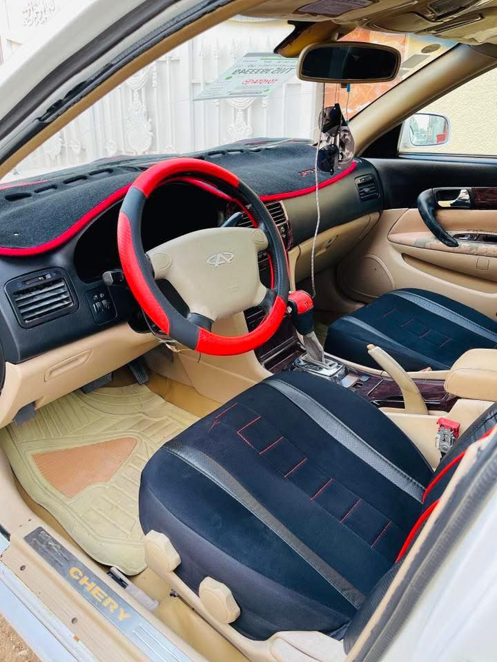 السلام عليكم
شيري استرا ٢٠١٢ للبيع 

رقم بغداد 

بدون صبغ فقط طخات بجهة وحدة بسيطة 

مكينة مبدل كور جديد قبل فترة وتدخن اعتقد يرادلها رنكات بس هي صافية موس 

كهربائيات ومنظومة مي كلة جديد وعلى ايدي 

دجات كير ومكينه جدد 

حدادية اماميه خلفيه جديدة فقط شموع اماميه يحتاجلها 

تحويل مضمون 
ماشية ١١٧ حقيقي

مكان حلة مركز 

***********
