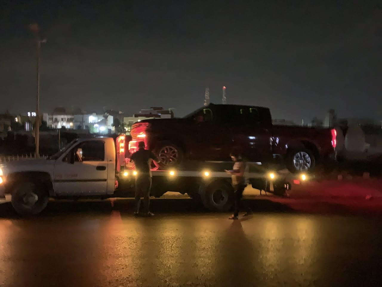 بدي نزال للبيع موديل 2002 رقم بصره صاحبها الشرعي موجود بناصريه محرك 5300 ما مثبته كرين بسنويه سعر 80 ومجال 
رقم صاحب سياره ***********
اني مكلف بالنشر
