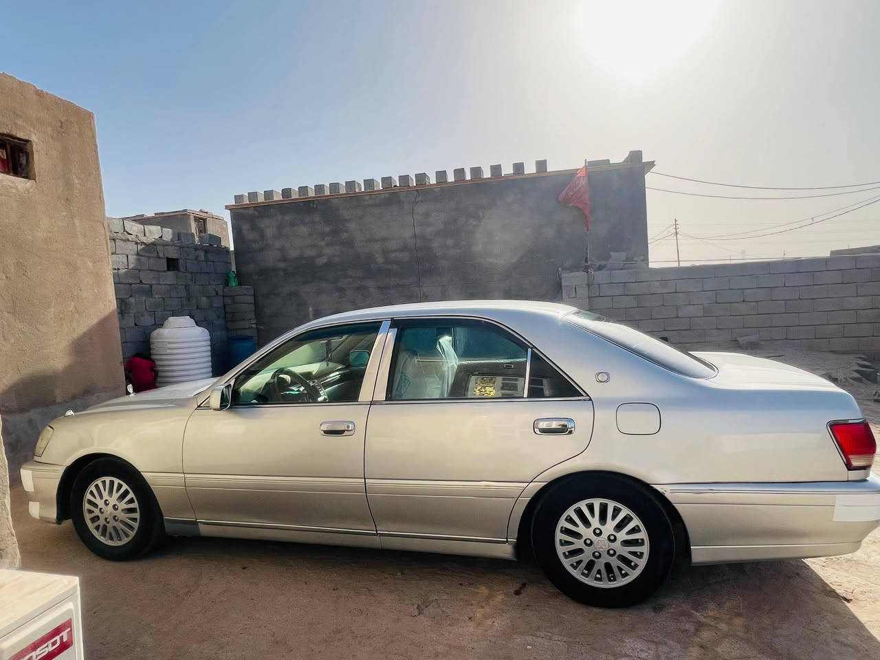 *********** جنون البيع مديل
2000 سنويه الغايت 2027 رقم بصره مشروع وطني
تحویل مباشر سیاره كفاله من الكص ونقل وعيب الشرعي
مكينه 3000 حداده توها 
منفوضه تخم تایر جدید دواخل شرط کارتون لایت زنون
شرط اصلي سياره جاهزه من كلشي تجي وشوف سعر 110 وبيه مجال بسيط
