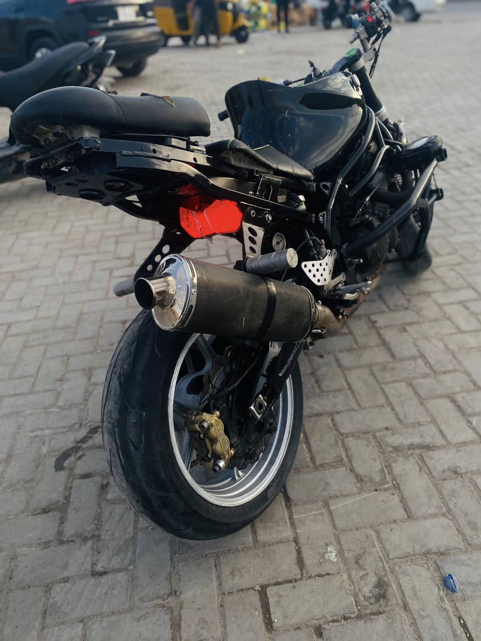 شياب كاوسكيالفين 4مكفوله كفاله شرط عله فصله مكفوله مكينه وكير دراجه بيه غراض شاصي بواري بيه صدر مال 17بيه هاوزن مال 17  وبيهة ستيرن قطع وبيهة صلنصة مايف اصلية دراجه جديده حته دشّبول شغال كله حماوه طبيعي 85ما تعبر سعر 20 وبيهة مجال بصيد او مراوس بتي ماكس 11 رقم ***********
