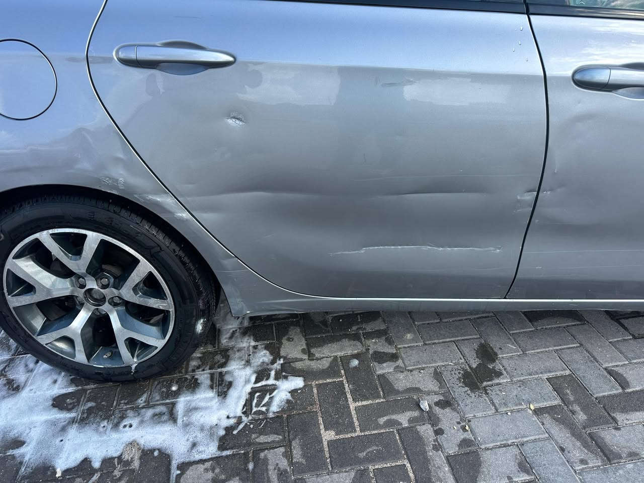 سلام عليكم دارت مديل 16 رقم انكليزي بسمي تحويل ثاني يوم بيهه بابين صفحت السايق وبداير ضربه خفيفه كلش امبينه بصوره مكان السياره بصره دور النفط السعر 73  وبيهه مجال قليل مكلف بنشر رقم صاحب السياره ‏‭***********
