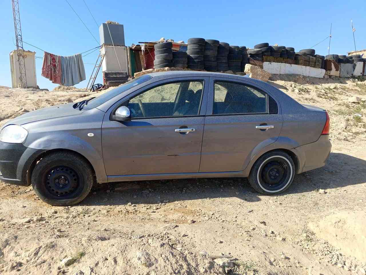 سلام عليكم
للبيع افيو موديل ١١ كير عادي 

محرك وكير بالشرط محرك زنجيل المرغوب 

صدر وتايرات وتبريد وتدفئة وكهربائيات كله شغال 

بيها قطعتين تبديل جاملغ وبنيد

سياره جاهزه 

شرط التحويل 

مراوس ترهم 

*********** مكان السياره العلم
