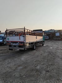 هينو شيطان للبيع ستة سلندر 80 فول عادي رقم بغداد للاستفسار 07711904726