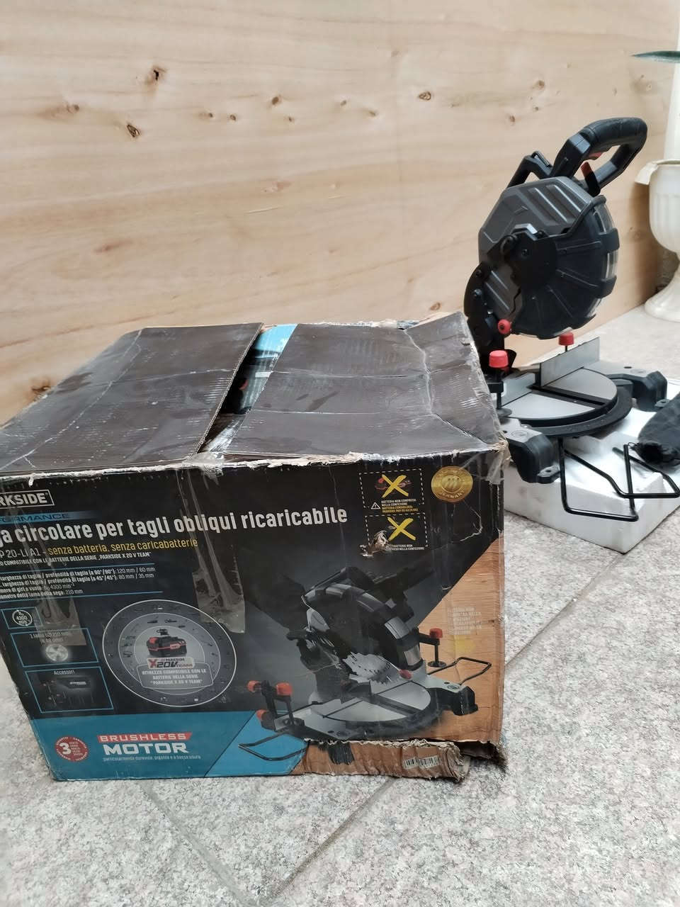 بسم الله الرحمن الرحيم كتر شحن بلرك سايد جديد بدون بطارية وشاحنه سعر 160.الف مكاني كربلاء شراي يتصل واتساب ماعندي توصيل  بدون بطارية وشاحنه  ***********.***********
