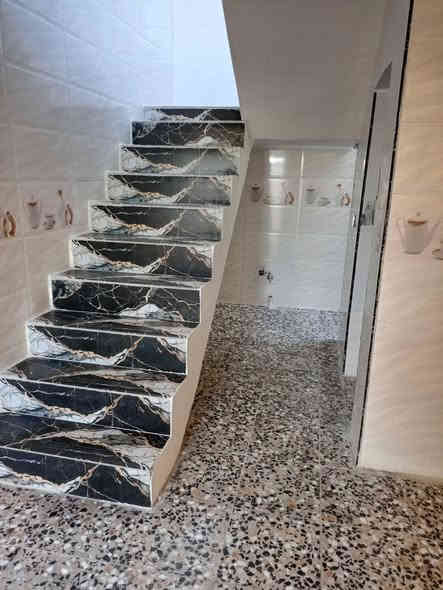 السلام عليكم بيت منطقه حي الفرات سنه 25 مساحه 90 متر ***********
