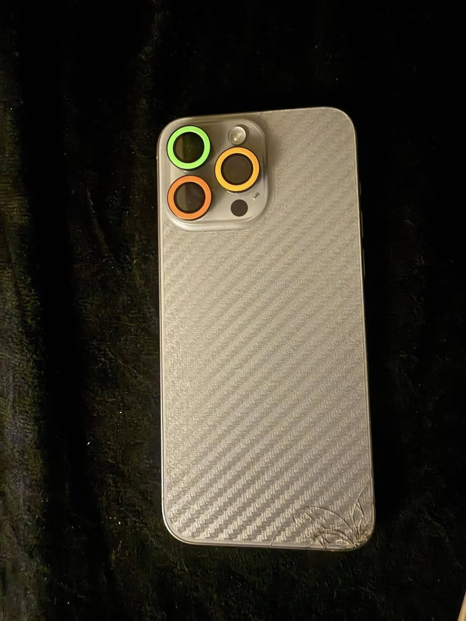 سلام عليكم 
أيفون 15 Pro Max
ذاكره 256
بطاريه 86
جهاز وتر بروڤ على ايدي 
بيه كسر خفيف بلظهر مثل ما موضح 
والكامره مثل ما موضح 
باكيت موجود مالته 
للبيع سعره مليون بيه مجال بسيط 
مكان بغداد اسكان 
*********** واتساب
