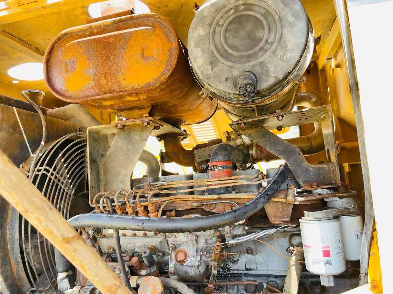 السلام عليكم
شفل صيني حجم ٤٨ گير كهربائي شاده صارله سنه مكينه كذلك جاهز للعمل بدون اي نواقص

رقم ذي قار موديل 2016
السعر 275$ وبيه مجال بسيط 
للبيع او مراوس بمكينه حجم 53

للاستفسار الاتصال على ***********
