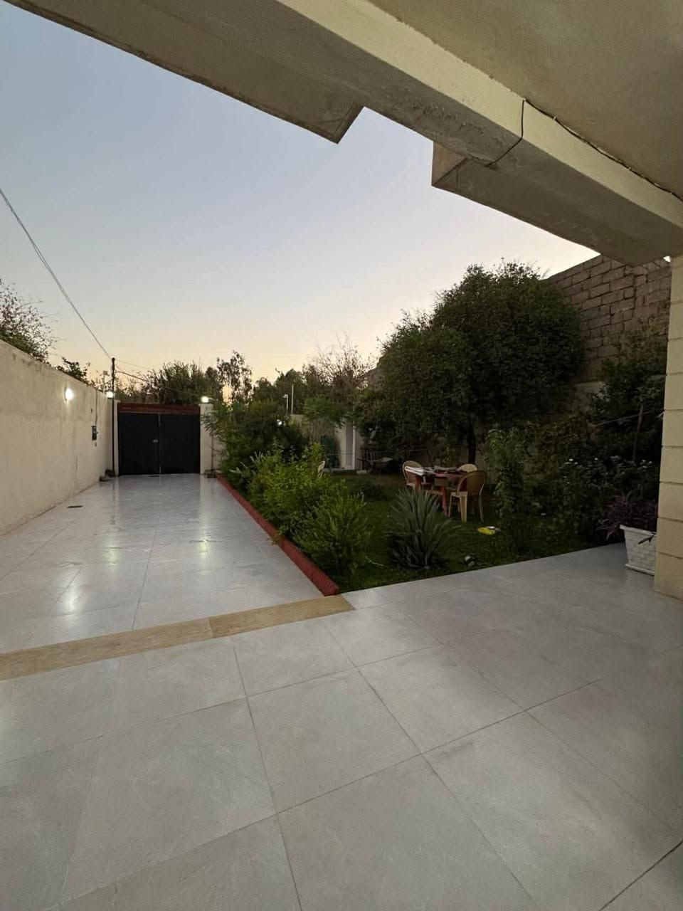 ⭕بيت للبيع🏡
حي التأميم
#المساحة:- 360م📏
يوجد حديقة امام البيت 
طابق واحد فقط
2 غرف+ استقبال+ هول + صحيات.

#للاستفسار:-
مراجعة المكتب أو الاتصال بالارقام 👇🏼 
***********📞
***********📞
